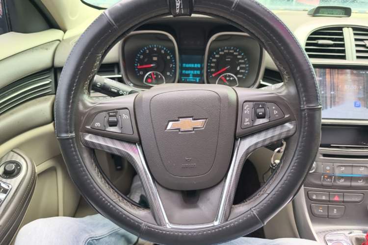 Used Chevrolet Malibu 2013 2.0L Automatic Luxury Edition Steering Wheel