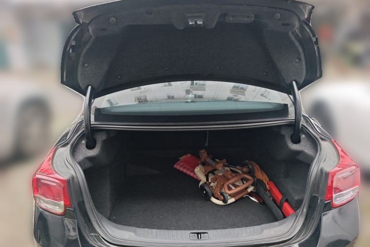 Used Chevrolet Malibu 2013 2.0L Automatic Luxury Edition Trunk