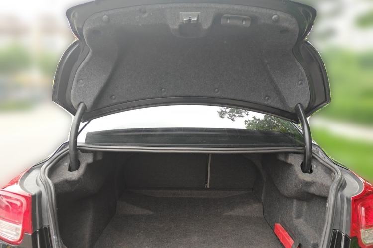 Used Chevrolet Malibu 2013 2.0L Automatic Luxury Edition Trunk