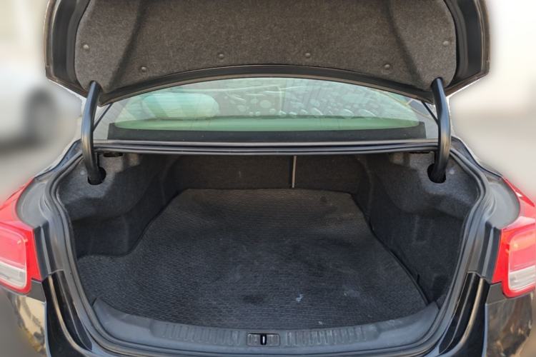 Used Chevrolet Malibu 2013 2.0L Automatic Luxury Edition Trunk