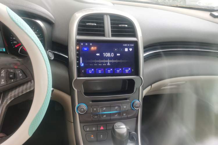 Used Chevrolet Malibu 2013 2.4L Automatic Luxury Edition Audio And AC Panel