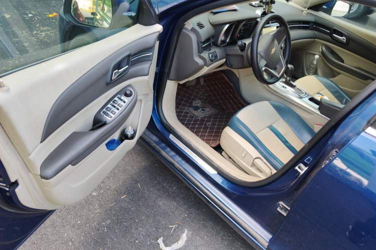 Used Chevrolet Malibu 2013 2.0L Automatic Comfort Edition Driver Seat