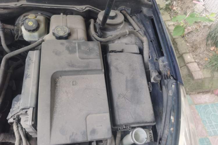 Used Chevrolet Malibu 2013 2.4L Automatic Luxury Edition Engine Bay Left