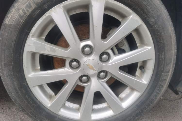 Used Chevrolet Malibu 2013 2.4L Automatic Luxury Edition Right Front Wheel Hub