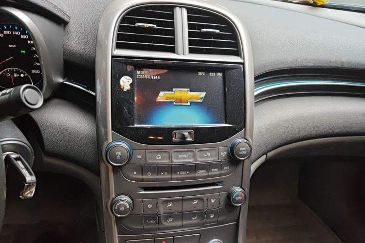 Used Chevrolet Malibu 2013 2.4L Automatic Luxury Edition Audio And AC Panel