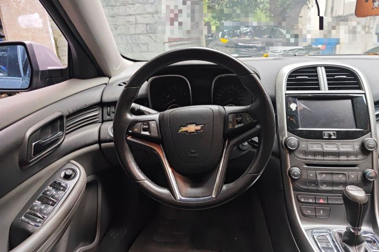 Used Chevrolet Malibu 2013 2.4L Automatic Luxury Edition Steering Wheel