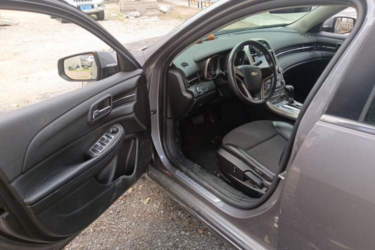 Used Chevrolet Malibu 2013 1.6T Automatic Comfort Edition Driver Seat