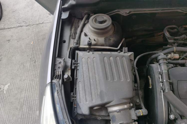 Used Chevrolet Malibu 2013 1.6T Automatic Comfort Edition Engine Bay Right