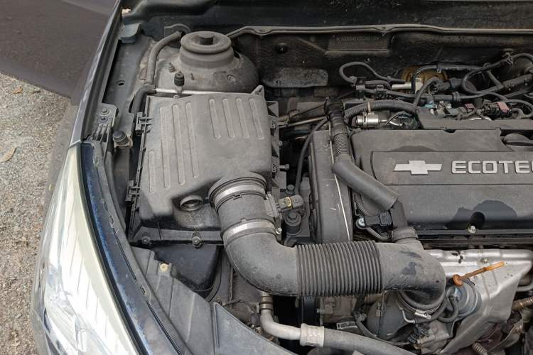 Used Chevrolet Malibu 2013 1.6T Automatic Comfort Edition Engine Bay Right