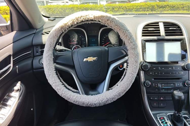 Used Chevrolet Malibu 2013 1.6T Automatic Comfort Edition Steering Wheel