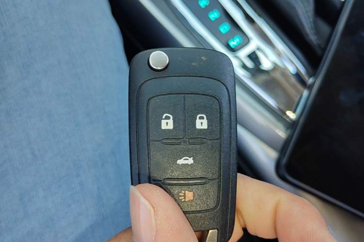 Used Chevrolet Malibu 2013 1.6T Automatic Comfort Edition Vehicle Key