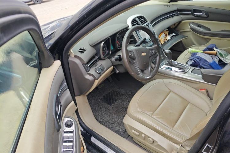 Used Chevrolet Malibu 2013 2.0L Automatic Luxury Edition Driver Seat