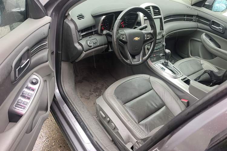 Used Chevrolet Malibu 2013 2.0L Automatic Luxury Edition Driver Seat