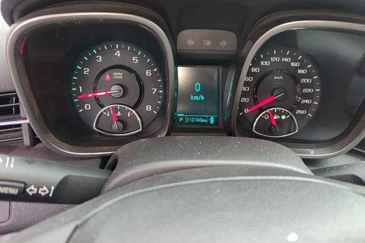 Used Chevrolet Malibu 2013 2.0L Automatic Luxury Edition Odometer Close Up