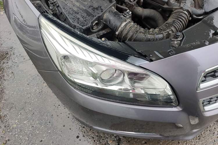 Used Chevrolet Malibu 2013 2.0L Automatic Luxury Edition Right Front Headlight