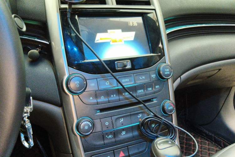 Used Chevrolet Malibu 2013 2.0L Automatic Luxury Edition Audio And AC Panel