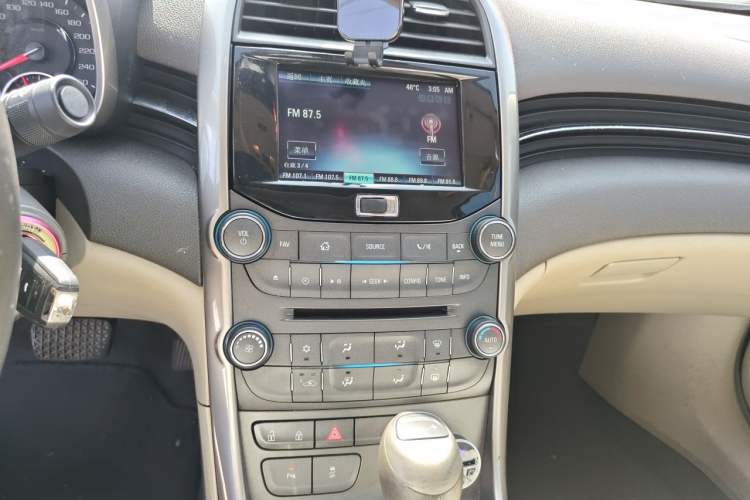 Used Chevrolet Malibu 2013 2.4L Automatic Luxury Edition Audio And AC Panel