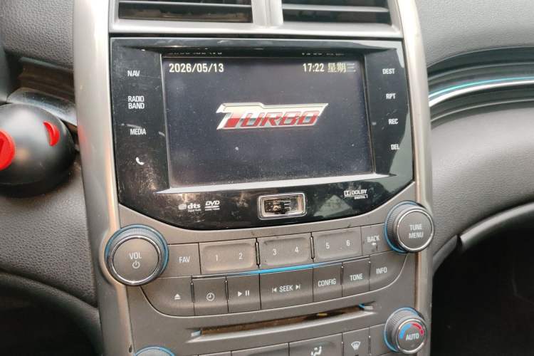 Used Chevrolet Malibu 2013 1.6T Automatic Luxury Edition Audio And AC Panel
