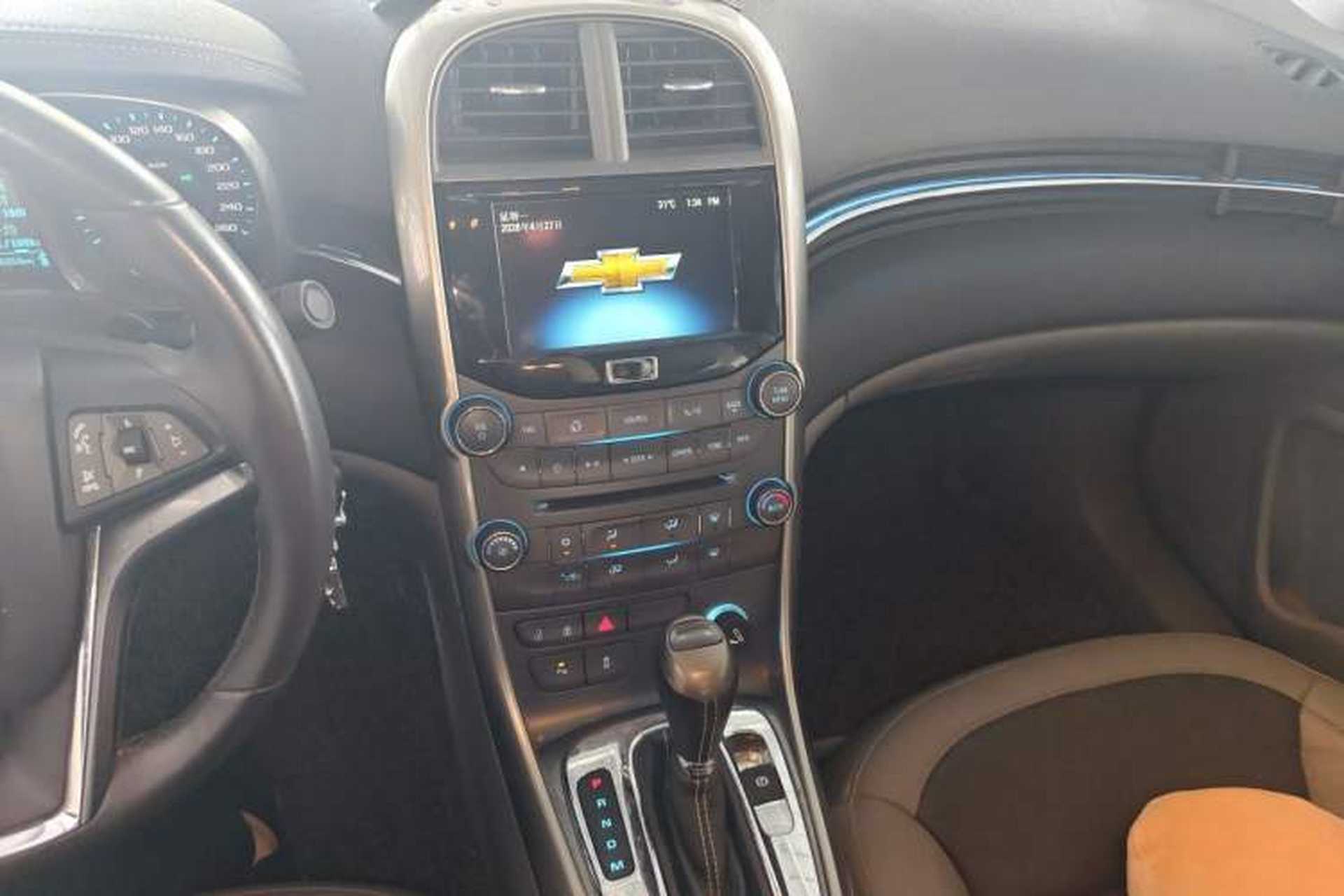 Used Chevrolet Malibu 2013 2.0L Automatic Comfort Edition Audio And AC Panel