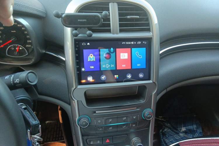 Used Chevrolet Malibu 2013 2.0L Automatic Luxury Edition Audio And AC Panel