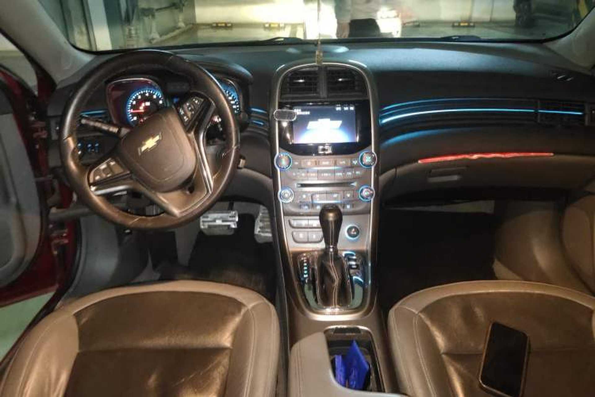 Used Chevrolet Malibu 2013 2.0L Automatic Luxury Edition Center Console