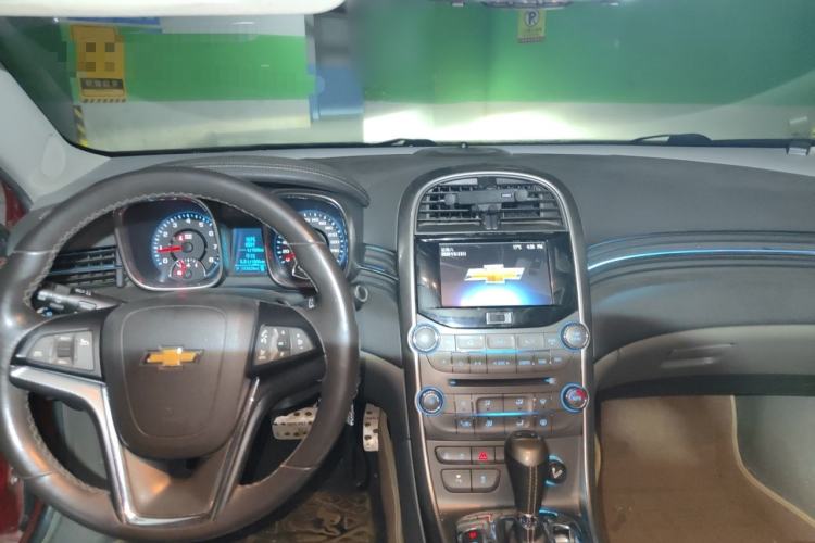 Used Chevrolet Malibu 2013 2.4L Automatic Luxury Edition Center Console