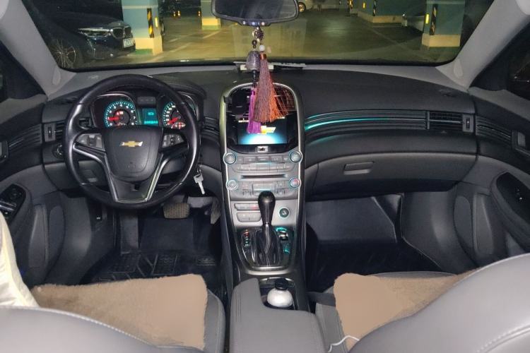 Used Chevrolet Malibu 2013 2.0L Automatic Luxury Edition Center Console