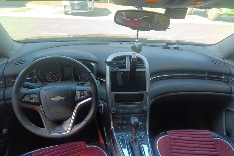 Used Chevrolet Malibu 2013 2.0L Automatic Luxury Edition Center Console