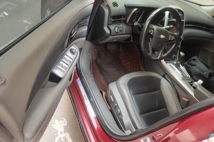 Used Chevrolet Malibu 2013 2.4L Automatic Luxury Edition Driver Seat