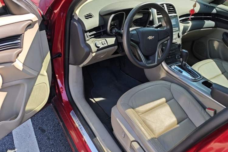 Used Chevrolet Malibu 2013 2.0L Automatic Comfort Edition Driver Seat