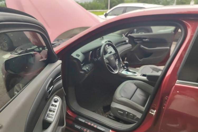 Used Chevrolet Malibu 2013 2.0L Automatic Luxury Edition Driver Seat