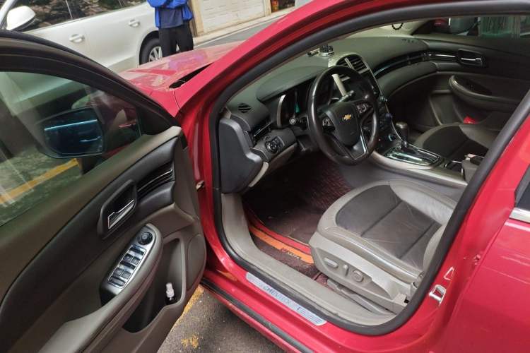 Used Chevrolet Malibu 2013 2.0L Automatic Luxury Edition Driver Seat