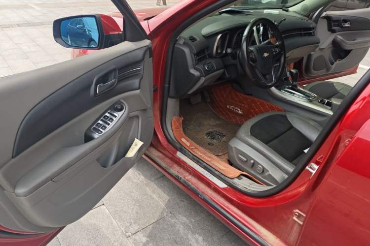 Used Chevrolet Malibu 2013 2.4L Automatic Luxury Edition Driver Seat