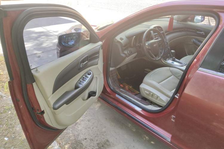 Used Chevrolet Malibu 2013 2.0L Automatic Luxury Edition Driver Seat
