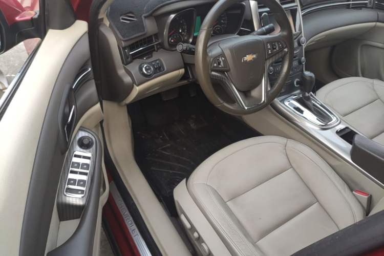 Used Chevrolet Malibu 2013 2.0L Automatic Luxury Edition Driver Seat