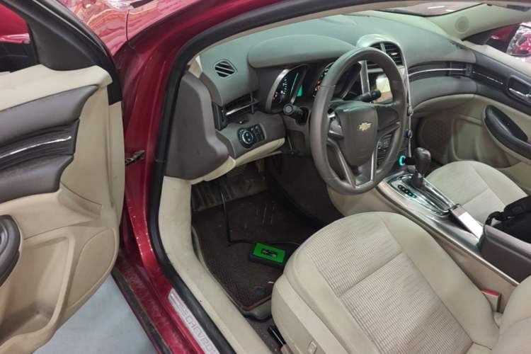 Used Chevrolet Malibu 2013 2.0L Automatic Comfort Edition Driver Seat