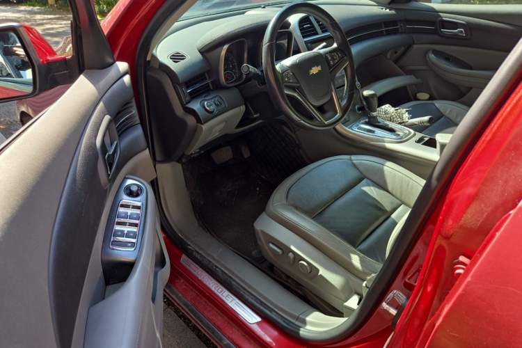 Used Chevrolet Malibu 2013 2.0L Automatic Luxury Edition Driver Seat