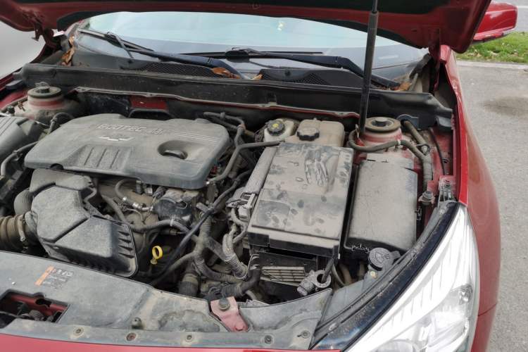 Used Chevrolet Malibu 2013 2.4L Automatic Luxury Edition Engine Bay Left