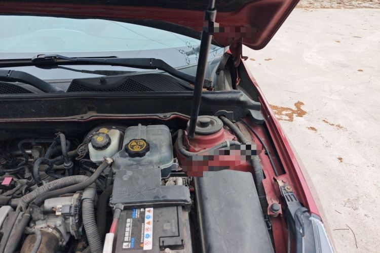 Used Chevrolet Malibu 2013 1.6T Automatic Comfort Edition Engine Bay Left