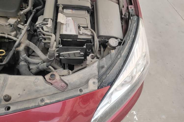 Used Chevrolet Malibu 2013 2.4L Automatic Luxury Edition Engine Bay Left
