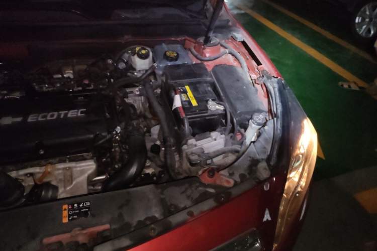 Used Chevrolet Malibu 2013 1.6T Automatic Comfort Edition Engine Bay Left