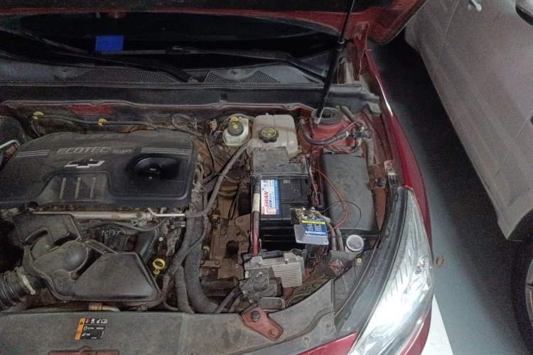 Used Chevrolet Malibu 2013 2.0L Automatic Comfort Edition Engine Bay Left