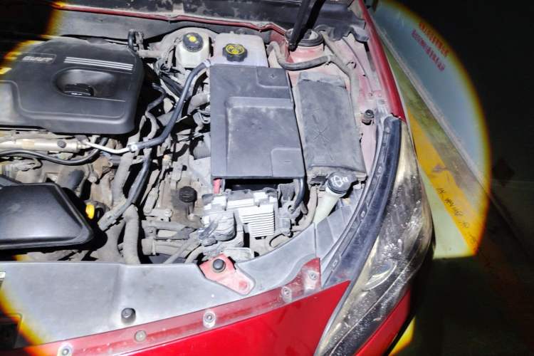 Used Chevrolet Malibu 2013 2.0L Automatic Luxury Edition Engine Bay Left