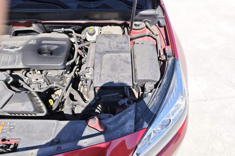 Used Chevrolet Malibu 2013 2.4L Automatic Luxury Edition Engine Bay Left