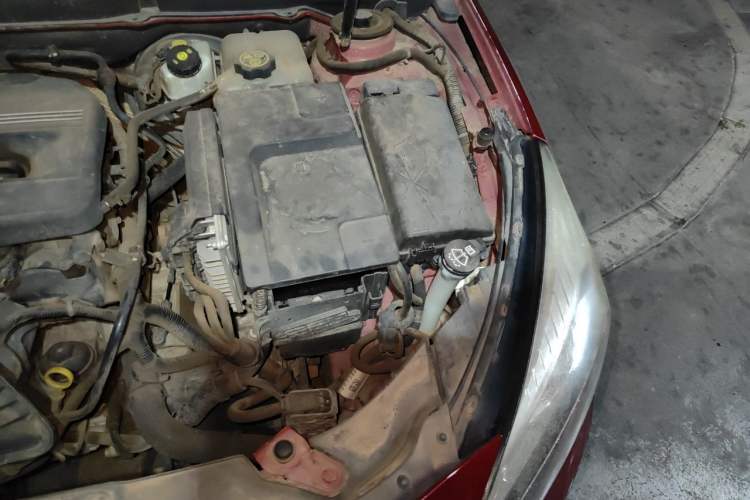 Used Chevrolet Malibu 2013 2.4L Automatic Luxury Edition Engine Bay Left