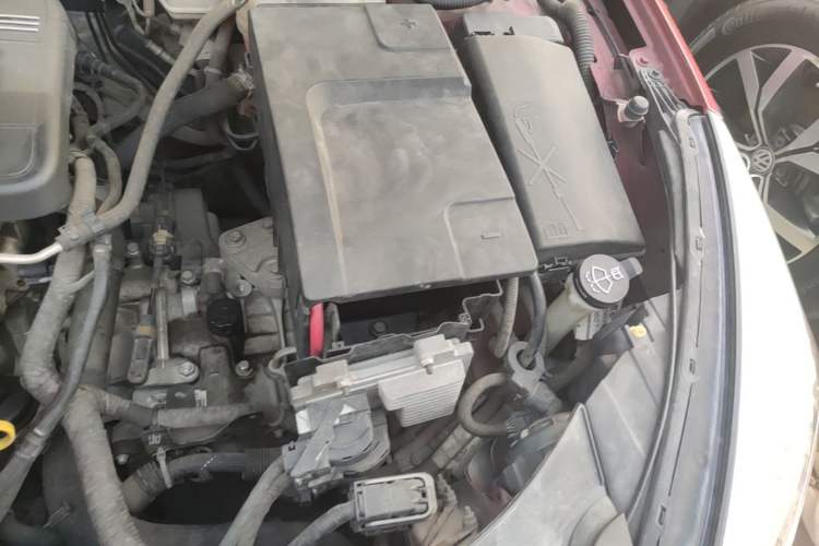 Used Chevrolet Malibu 2013 2.0L Automatic Luxury Edition Engine Bay Left