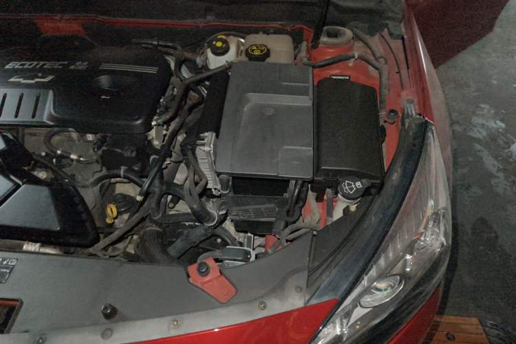 Used Chevrolet Malibu 2013 2.4L Automatic Luxury Edition Engine Bay Left