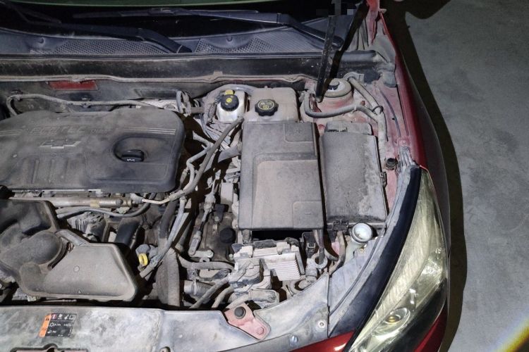Used Chevrolet Malibu 2013 2.0L Automatic Luxury Edition Engine Bay Left