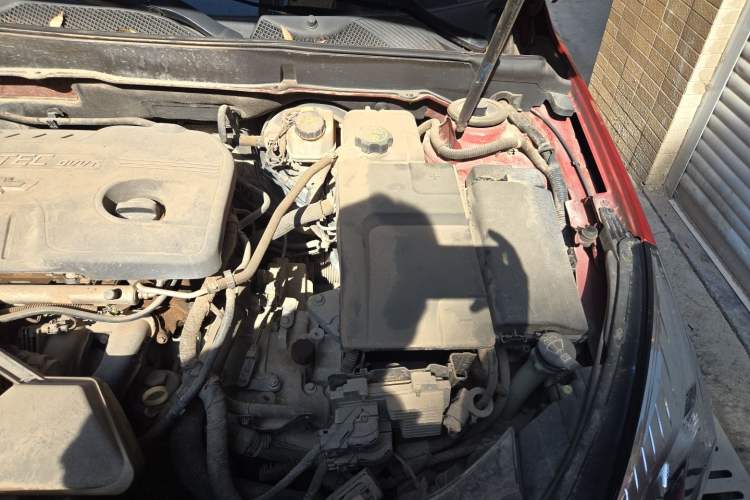 Used Chevrolet Malibu 2013 2.0L Automatic Luxury Edition Engine Bay Left