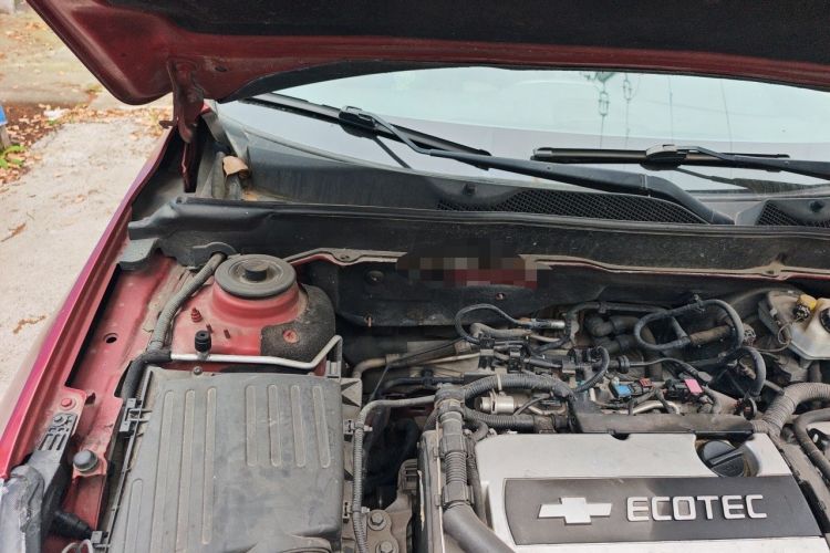 Used Chevrolet Malibu 2013 1.6T Automatic Comfort Edition Engine Bay Right